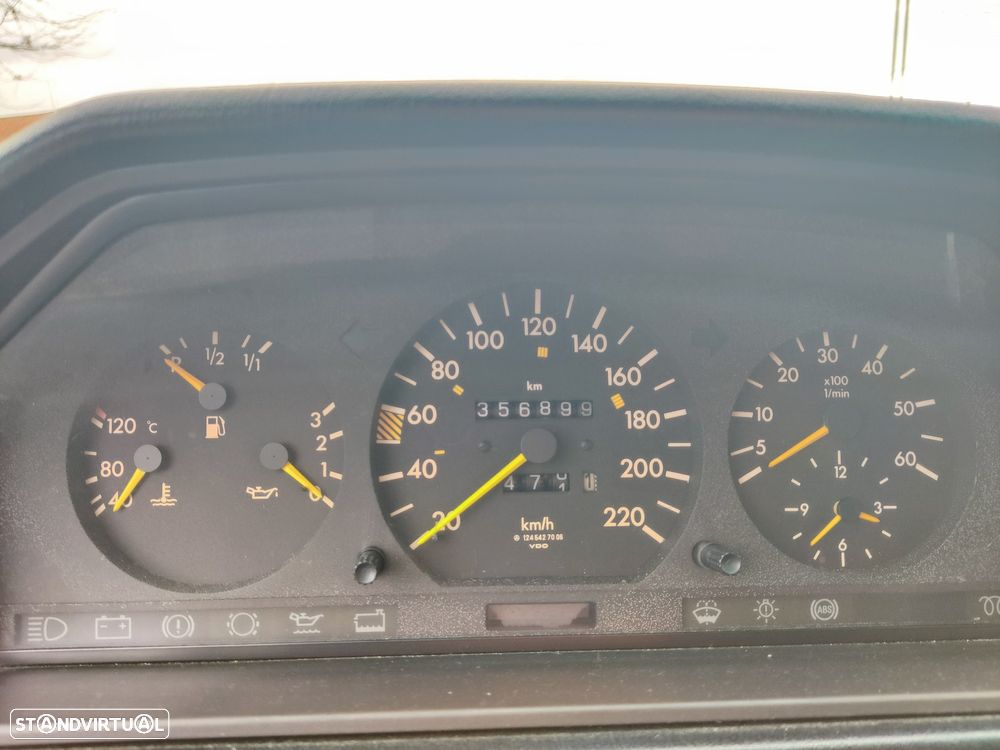 Mercedes-Benz W124 (1984-1997) 300 TD - 5