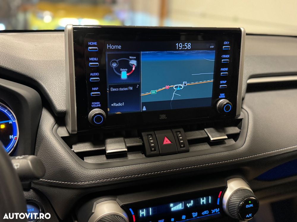 Toyota RAV4 2.5 4x4 Team Deutschland - 18