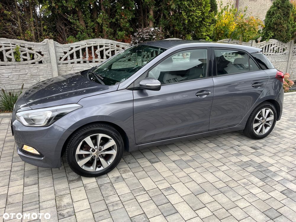 Hyundai i20 - 24