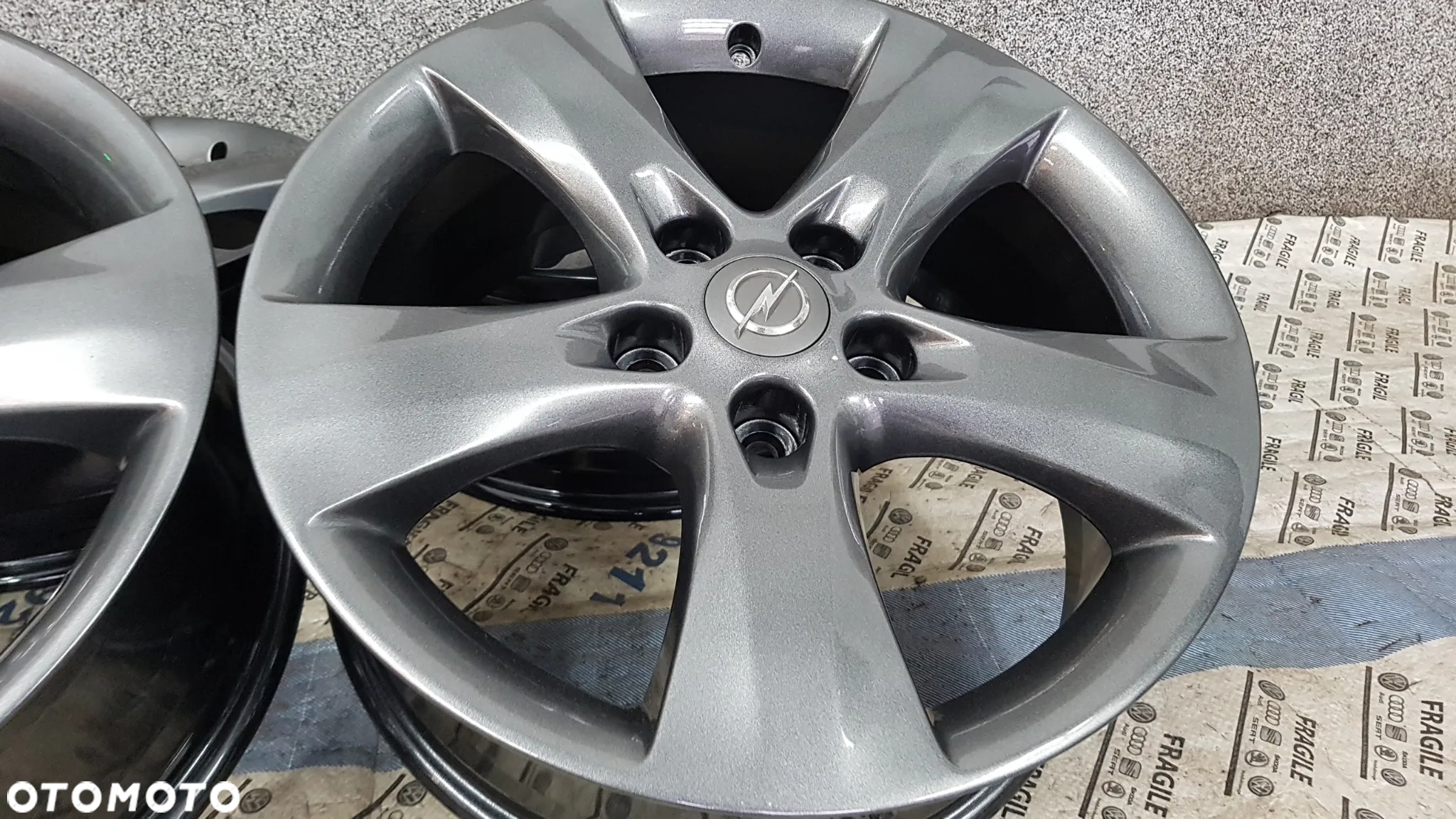 FELGI ALU ORYGINAŁ GM OPEL INSYGNIA B ASTRA J ZAFIRA C  7jx17  ET44 5x115 CZUJNIKI - 12