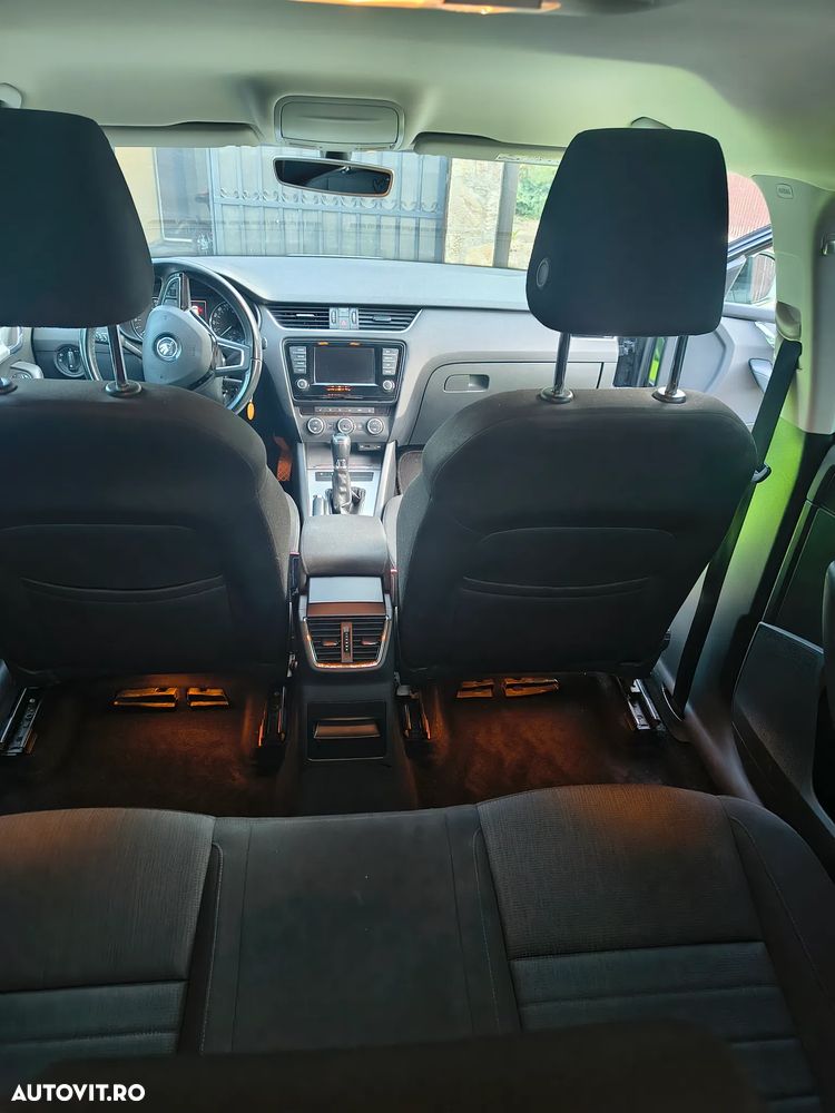 Skoda Octavia 2.0 TDI DSG Ambition - 13