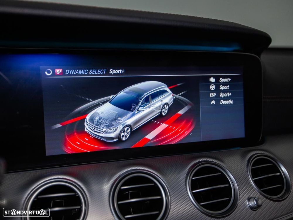 Mercedes-Benz E 300 de AMG Line - 22