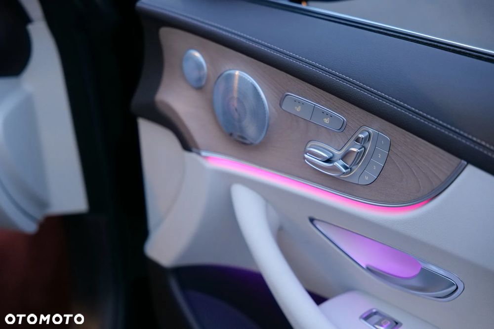 Mercedes-Benz Klasa E 350 9G-TRONIC - 23