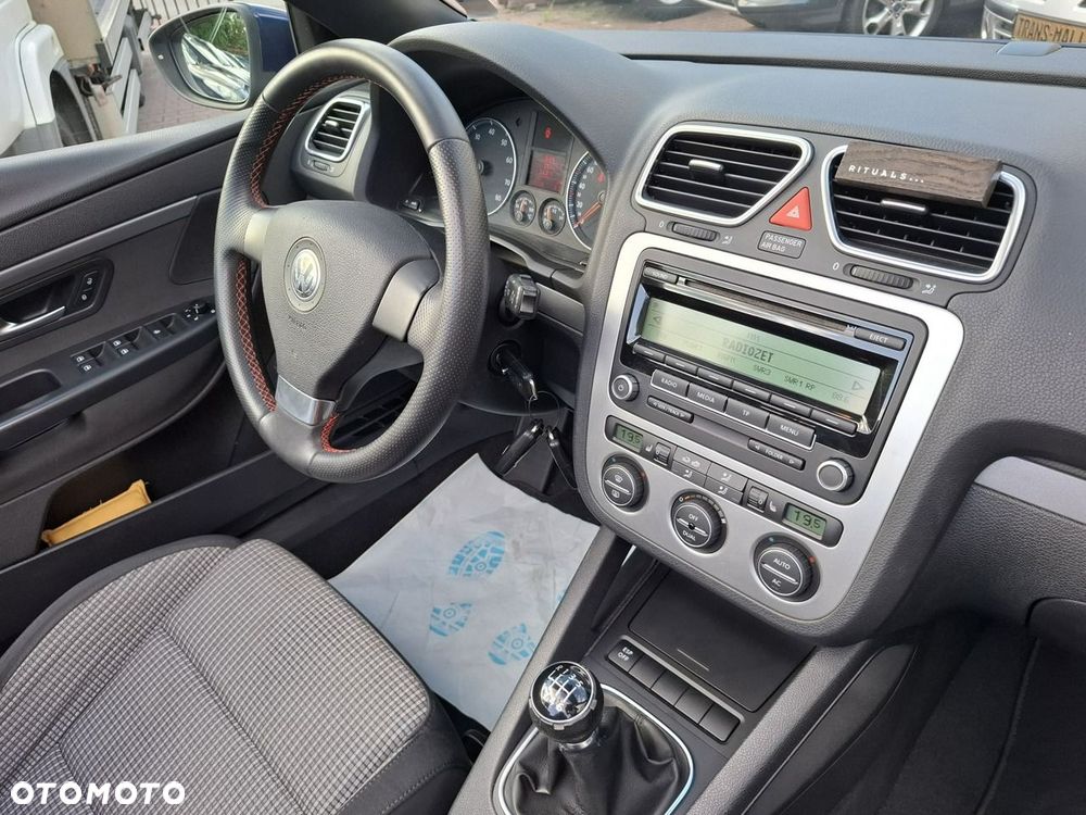 Volkswagen Eos 1.4 TSI BlueMotion Technology Edition 2010 - 10