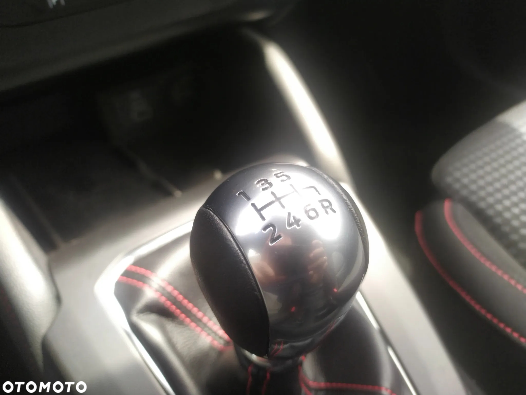 Ford Focus 1.0 EcoBoost ST-Line X - 33