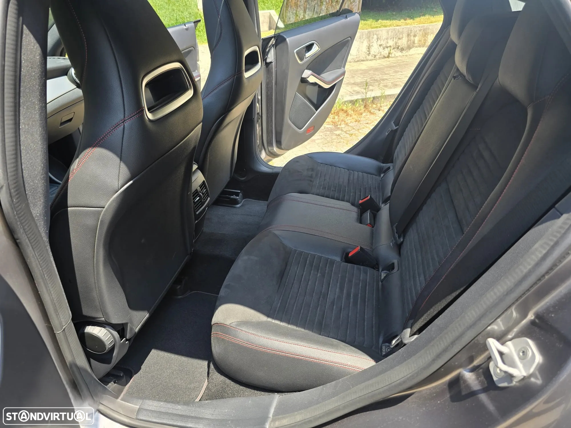 Mercedes-Benz CLA 200 d Shooting Brake AMG Line Aut. - 9
