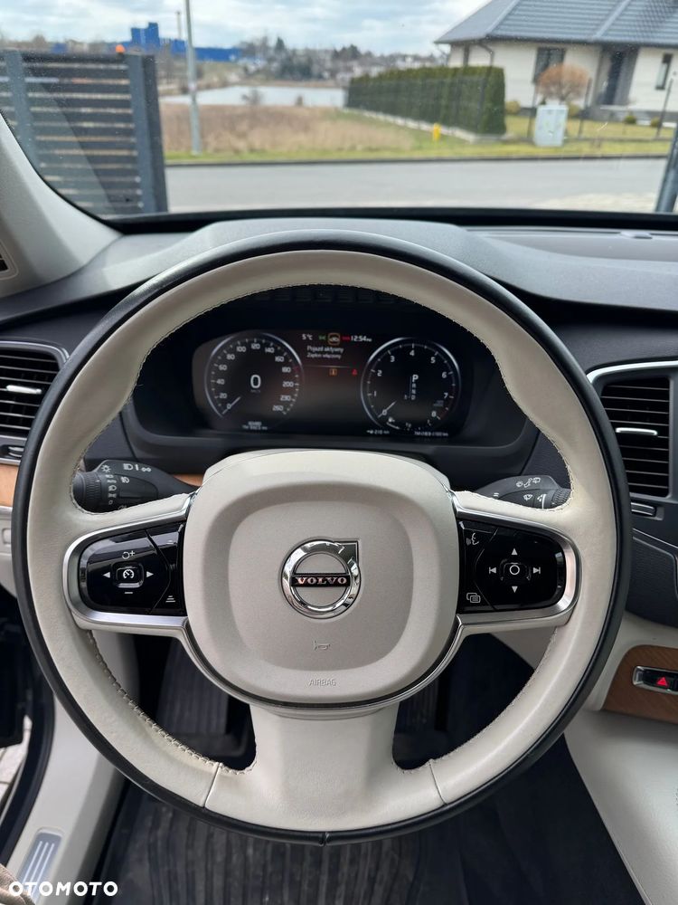 Volvo XC 90 T5 AWD Momentum 7os - 23