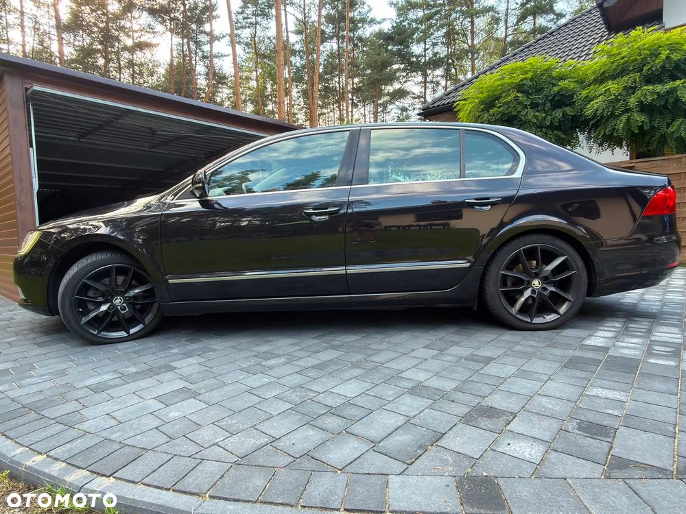 Skoda Superb 2.0 TSI Business DSG - 2