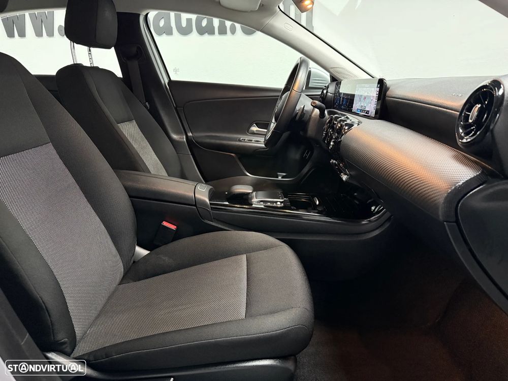 Mercedes-Benz A 180 Limousine d Business Solutions Aut. - 9