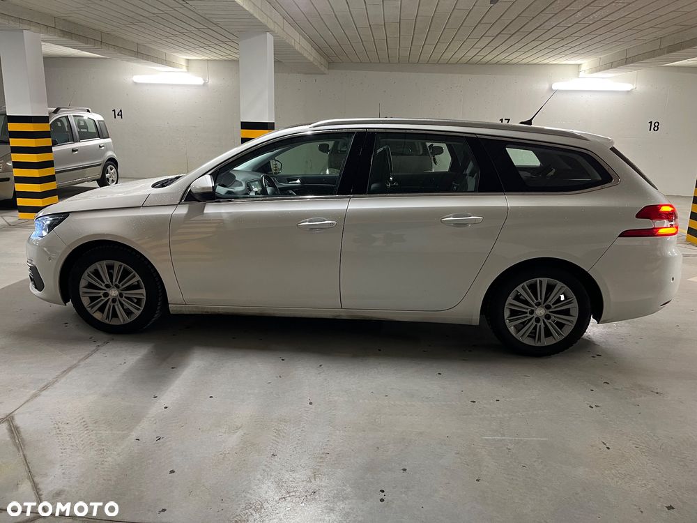 Peugeot 308 BlueHDi FAP 120 EAT6 Stop & Start Allure - 4