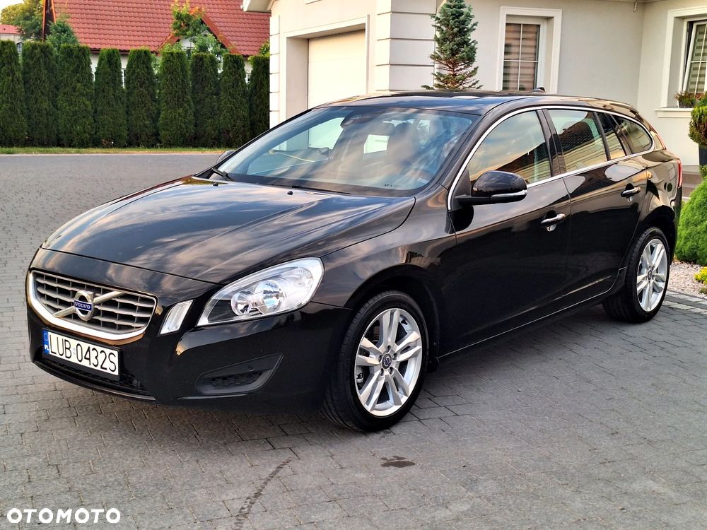 Volvo V60 T3 Momentum - 10