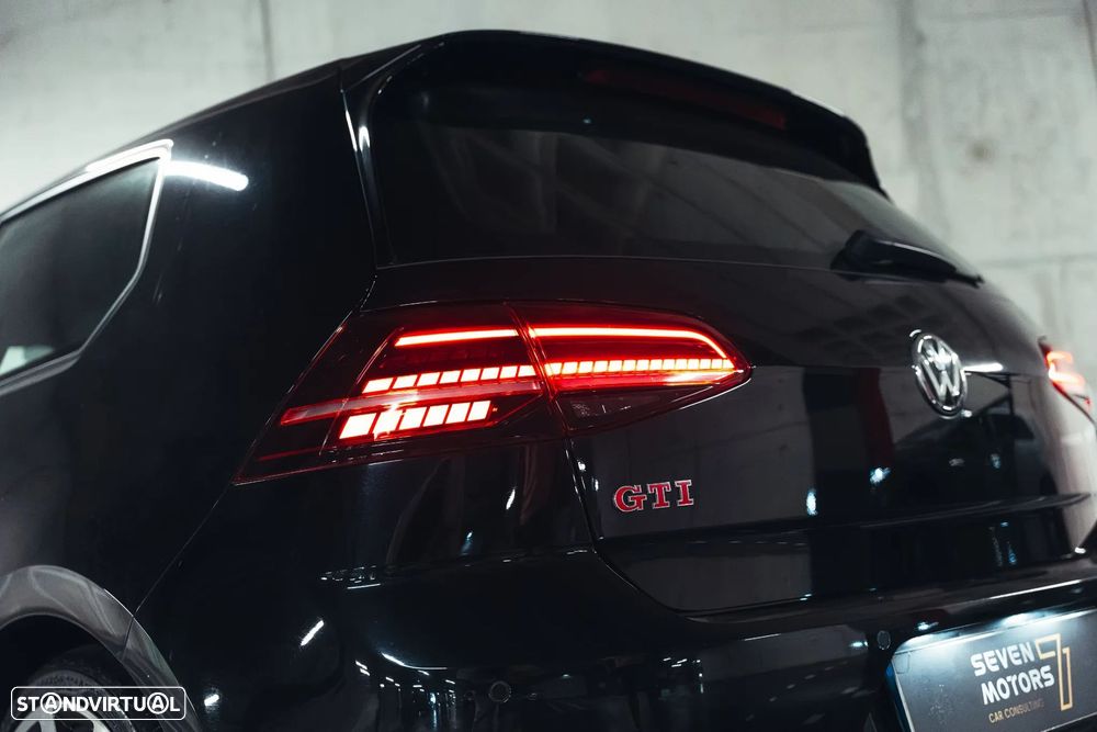 VW Golf - 13