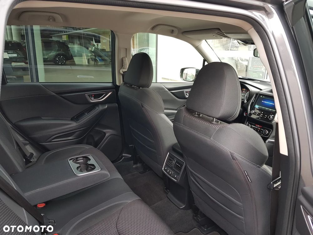 Subaru Forester 2.0i-L Active (EyeSight) Lineartronic - 24