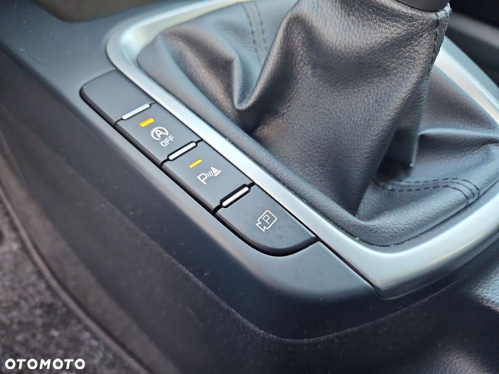 Kia Ceed 1.5 T-GDI M - 23