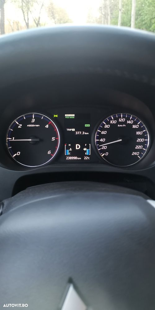 Mitsubishi Outlander 2.2 DI-D 4WD Automatik Edition+ - 7