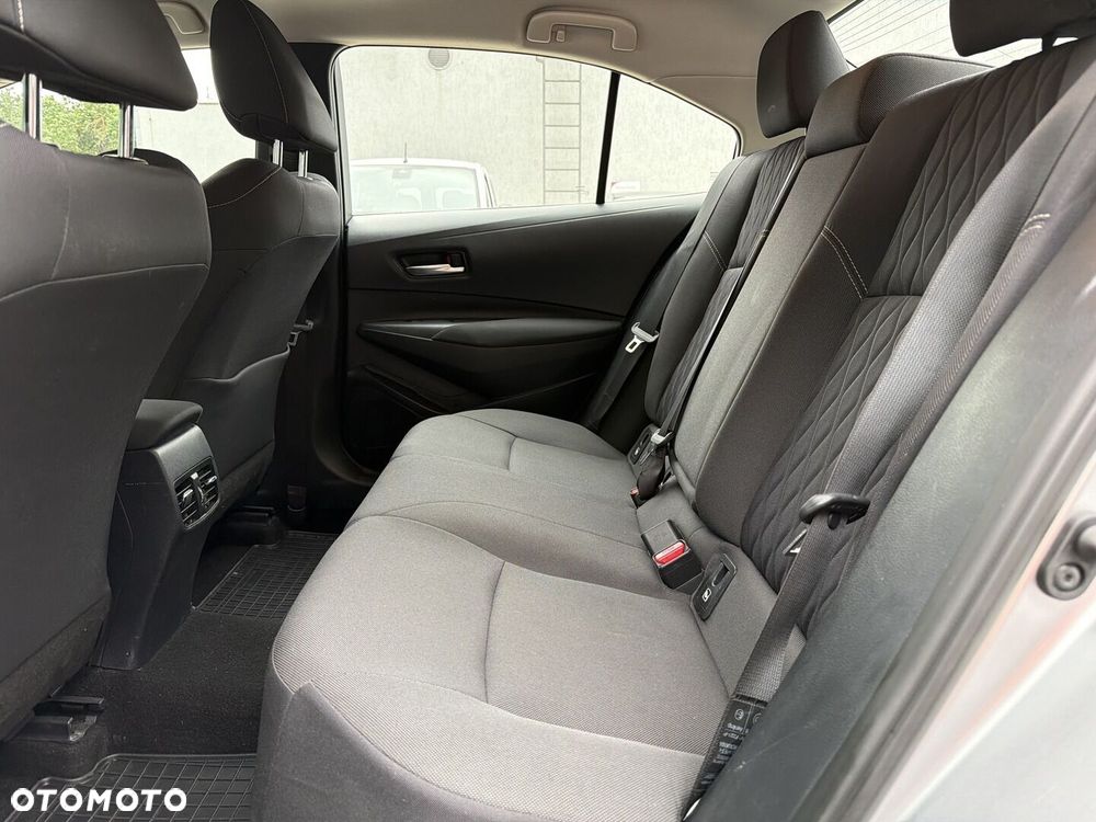 Toyota Corolla - 12