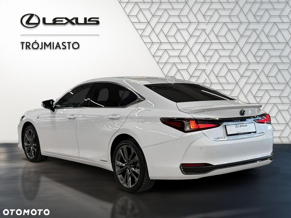 Lexus ES 300h F Sport Edition - 4