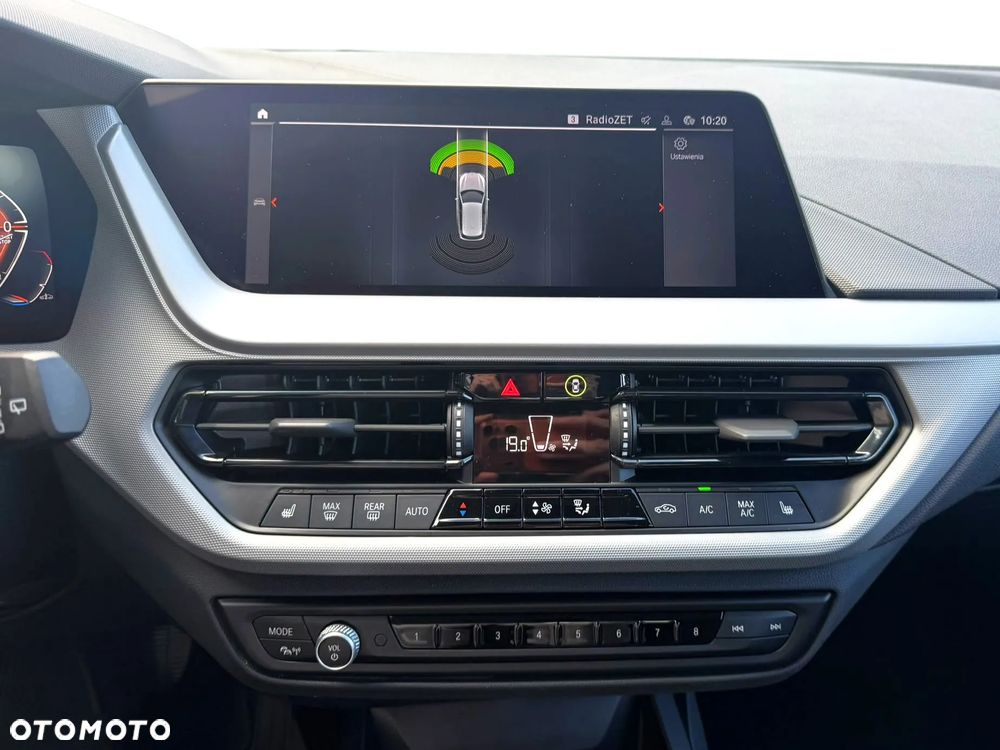 BMW Seria 1 118i - 12