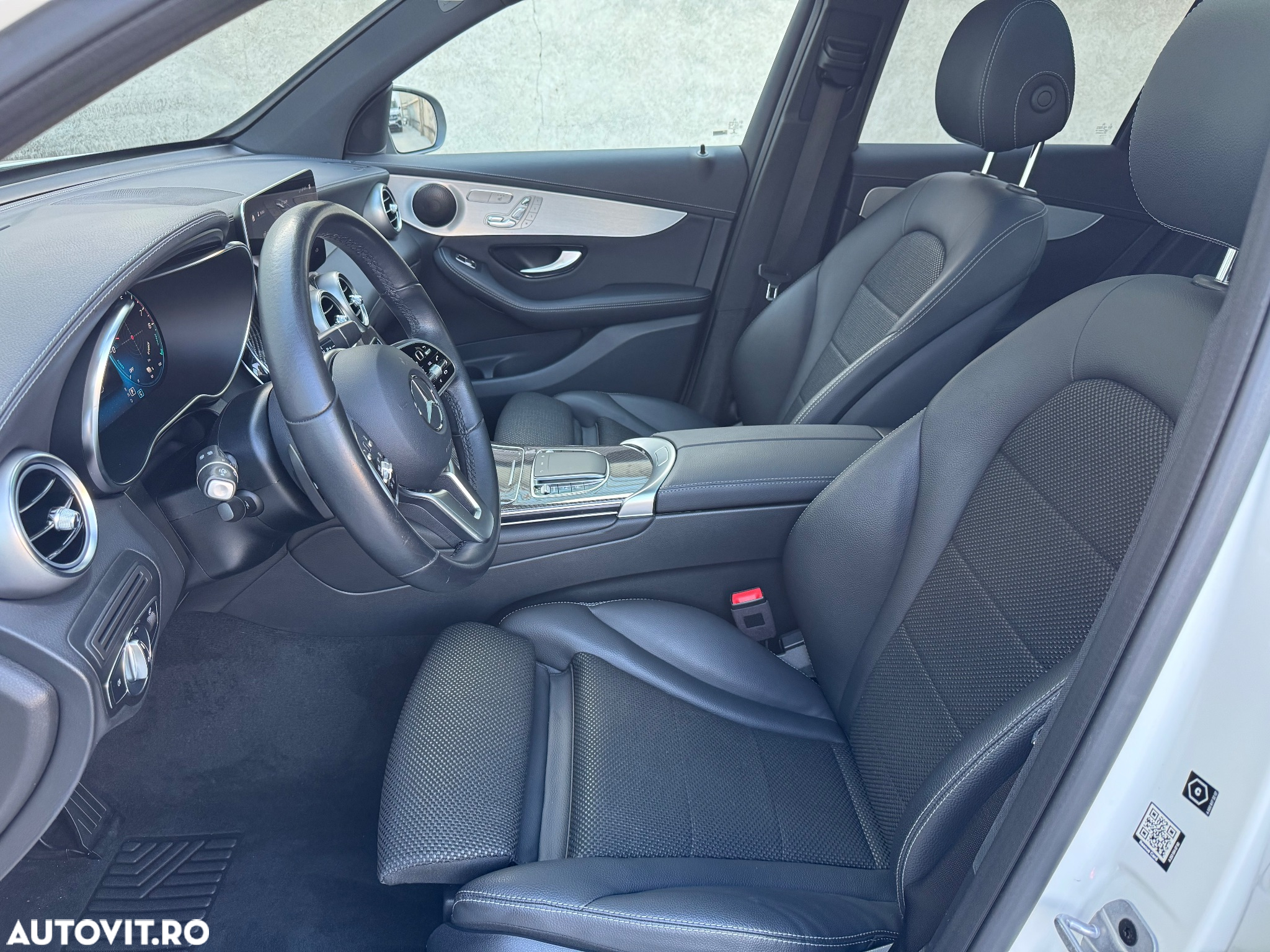 Mercedes-Benz GLC 300 e 4Matic 9G-TRONIC Edition AMG Line - 11