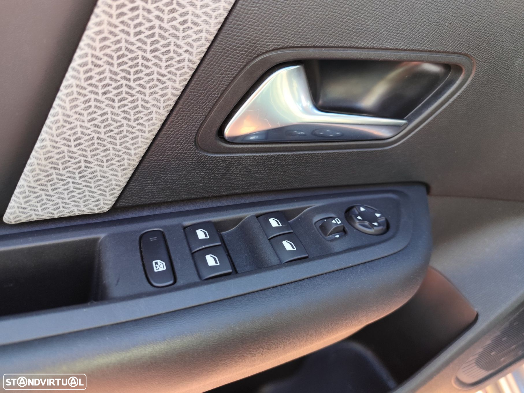 Citroën C4 1.5 BlueHDi Feel Pack EAT8 - 20