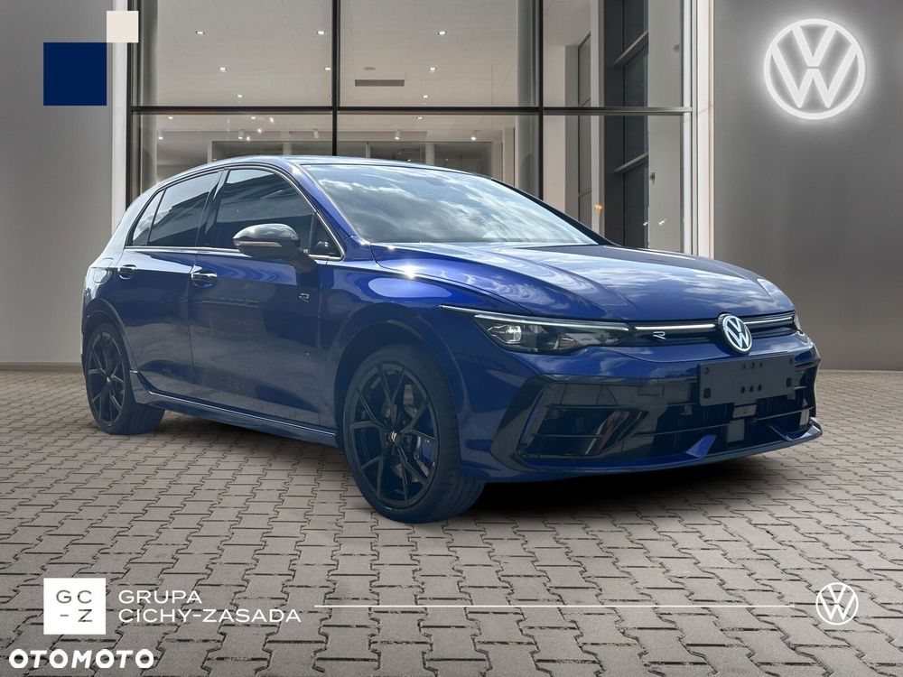 Volkswagen Golf - 8