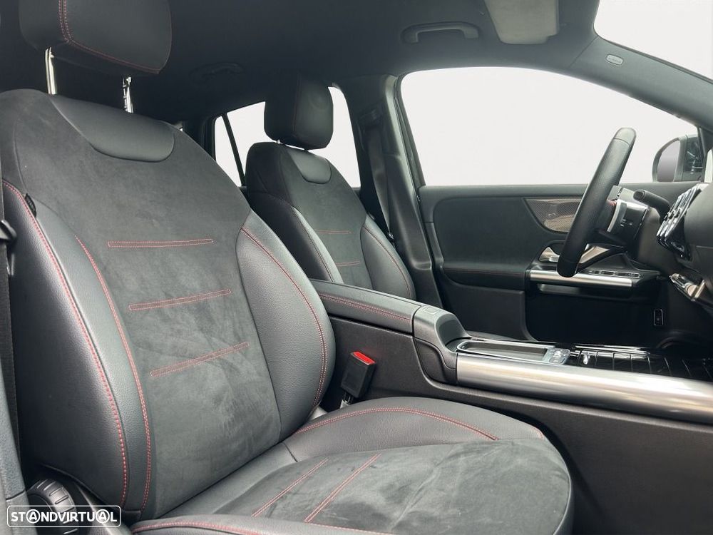 Mercedes-Benz GLA 180 — fotografia 13