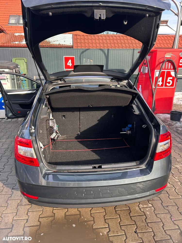 Skoda Octavia 1.6 TDI Active - 7