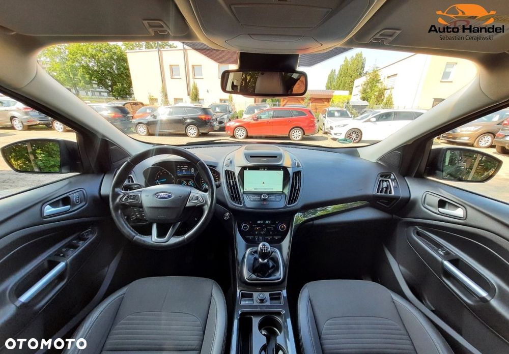 Ford Kuga 1.5 EcoBoost 2x4 Titanium - 5