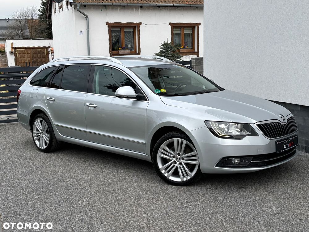 Skoda Superb 2.0 TDI Green tec DSG Elegance - 11