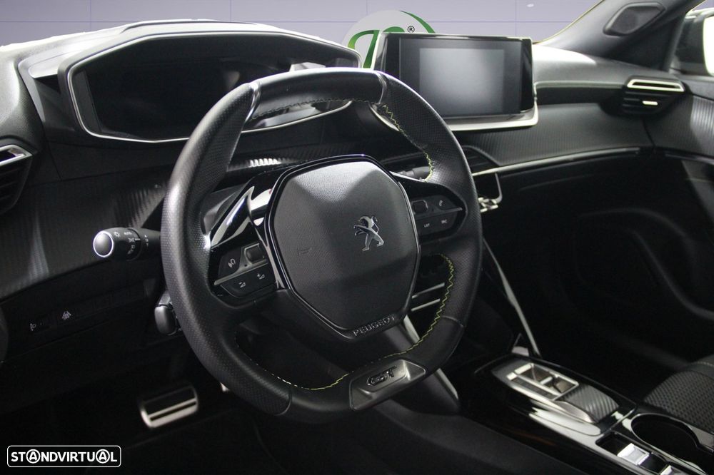 Peugeot e-2008 - 7