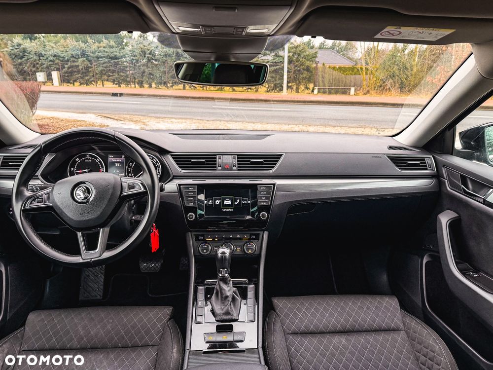 Skoda Superb 2.0 TDI DSG Ambition - 31