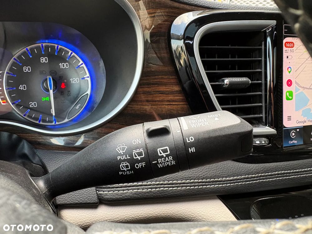 Chrysler Pacifica - 22