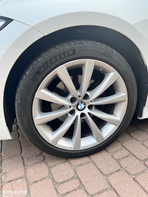 BMW Seria 3 320i - 8