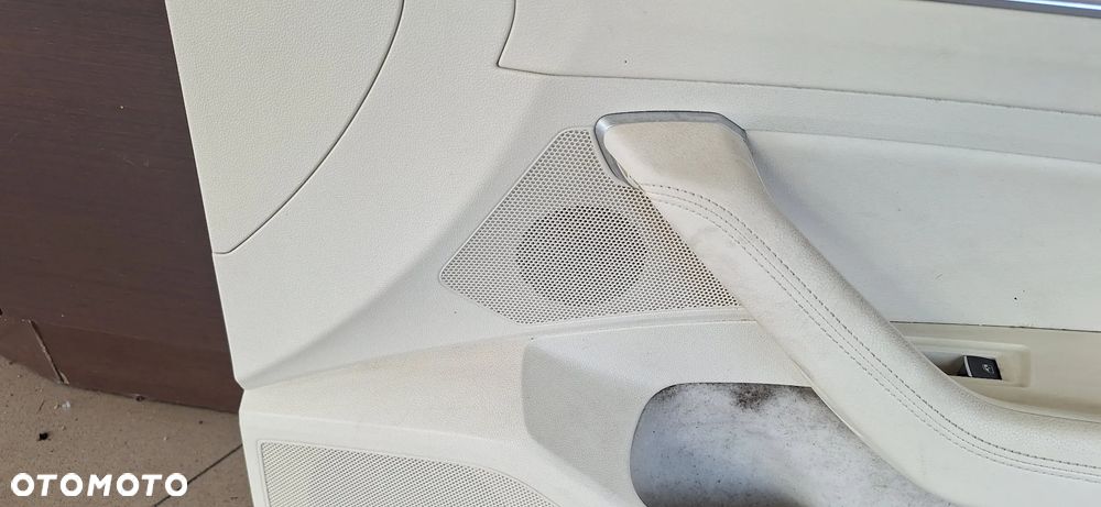 Volkswagen Passat B8 Tapicerka Boczek Drzwi Przód Prawy - 4