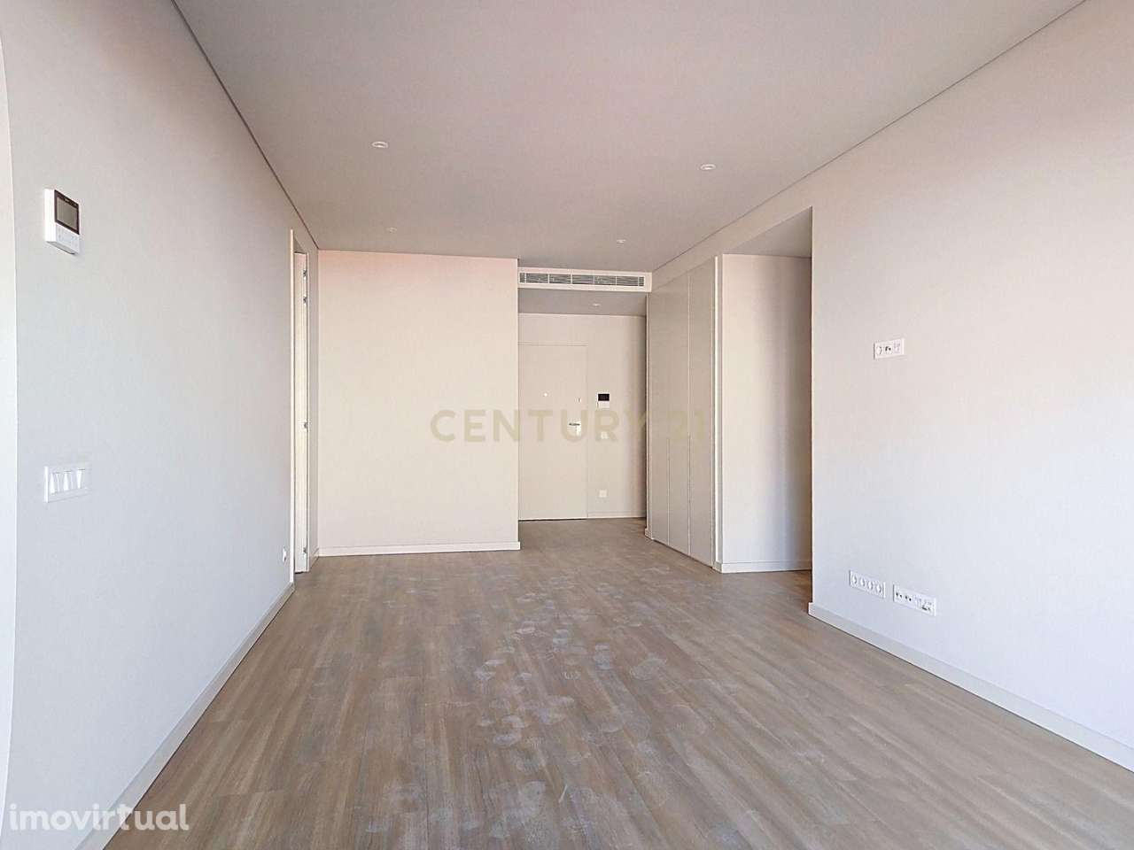 T2 novo para Arrendamento com garagem Box - Grande imagem: 2/21