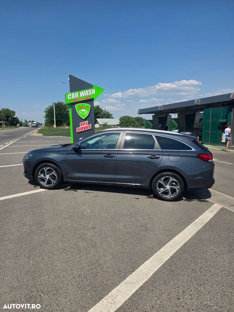 Hyundai i30 1.5 110CP M/T Highway - 2