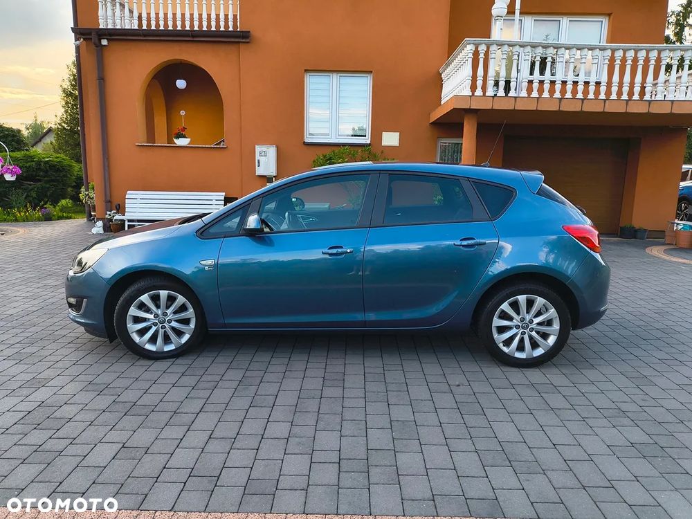 Opel Astra 1.4 T Edition 150 - 9