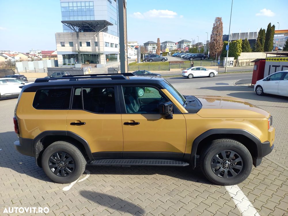 Toyota Land Cruiser - 7