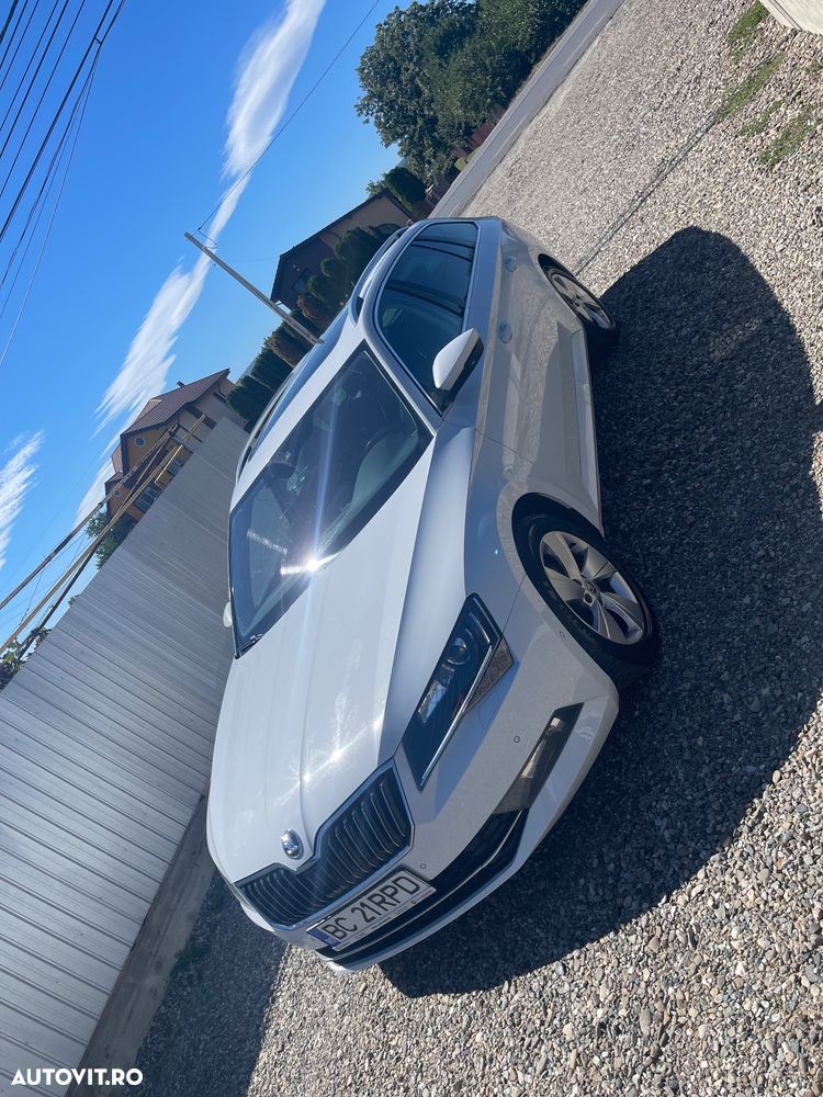 Skoda Superb 2.0 TDI DSG Style - 10