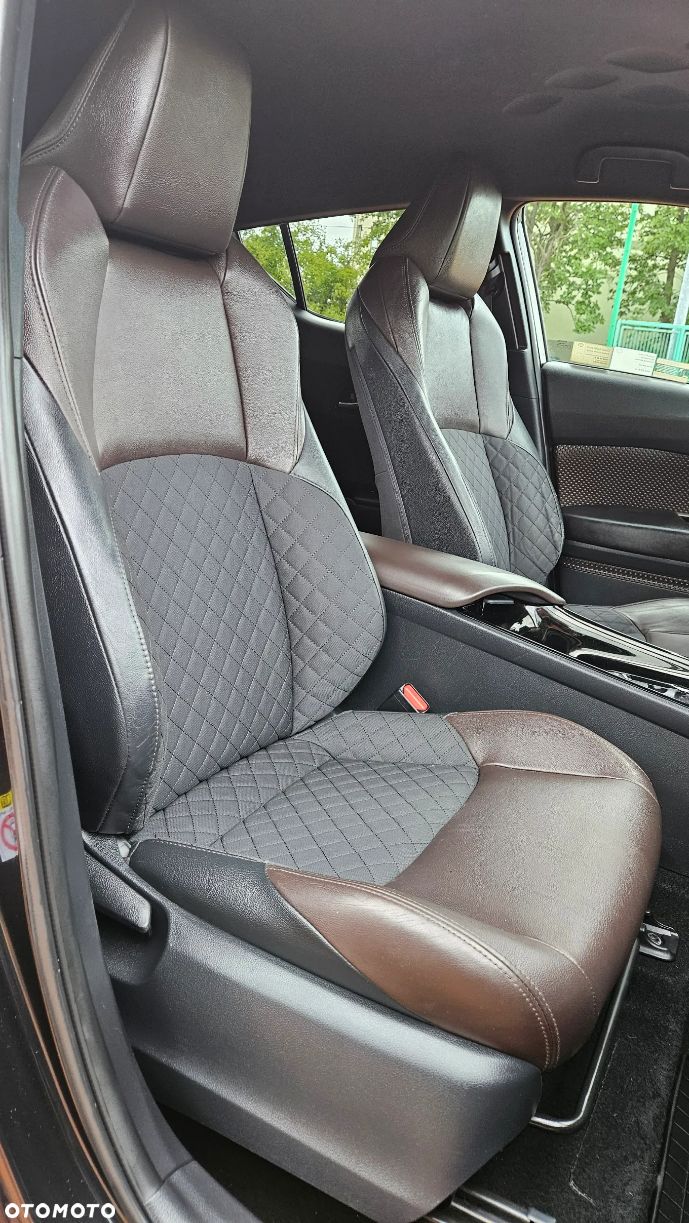 Toyota C-HR 1.8 Hybrid Prestige - 29