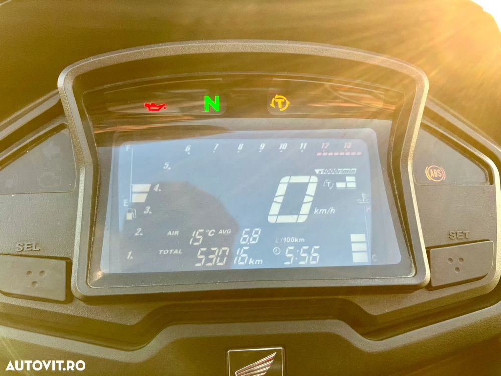 Honda VFR 800X Crossrunner - 8