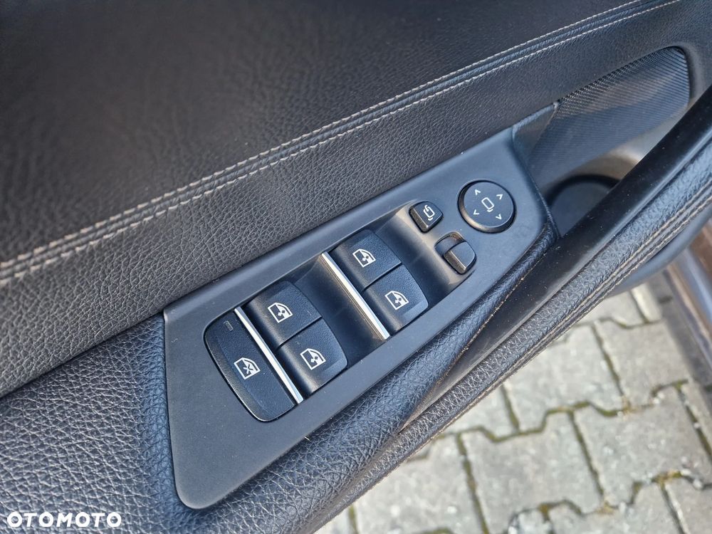 BMW Seria 5 520d - 12