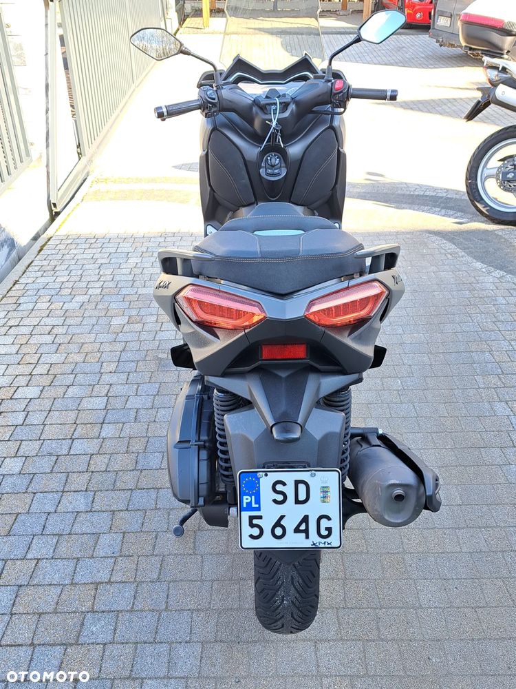 Yamaha X-max - 25