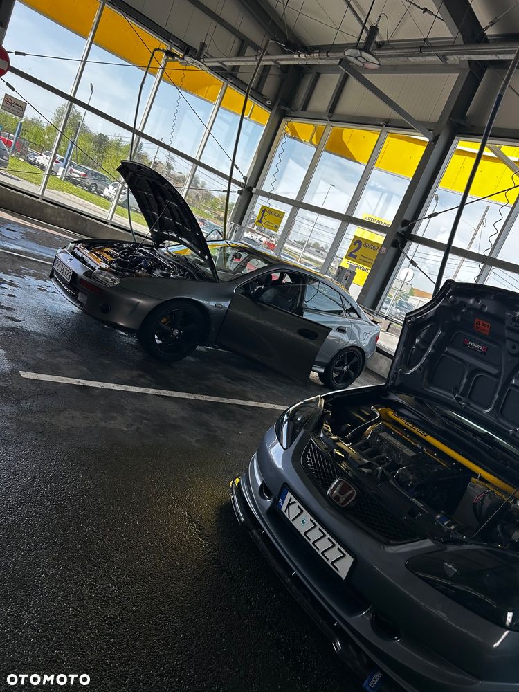 Mazda 323F - 21