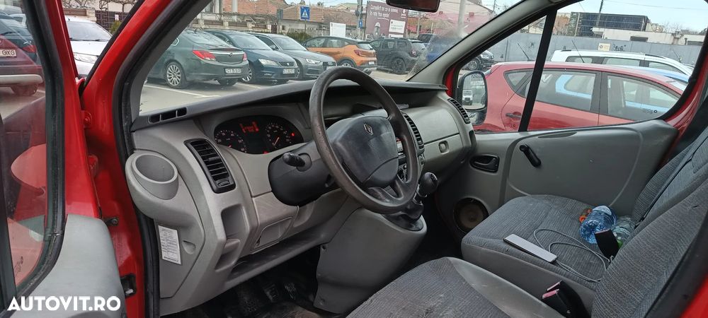 Renault Trafic - 8