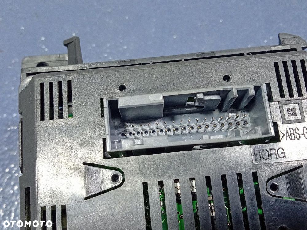 OPEL ASTRA III H RADIO FABRYCZNE OEM CD 30 WYŚWIETLACZ 93183902 - 9
