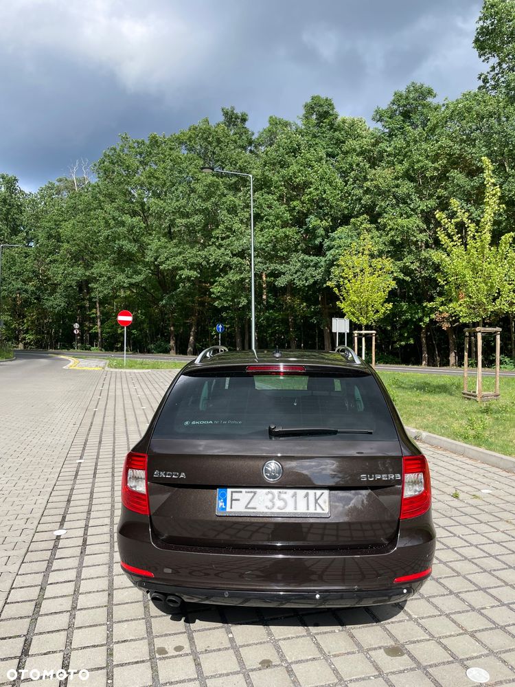 Skoda Superb 2.0 TDI Ambition - 4