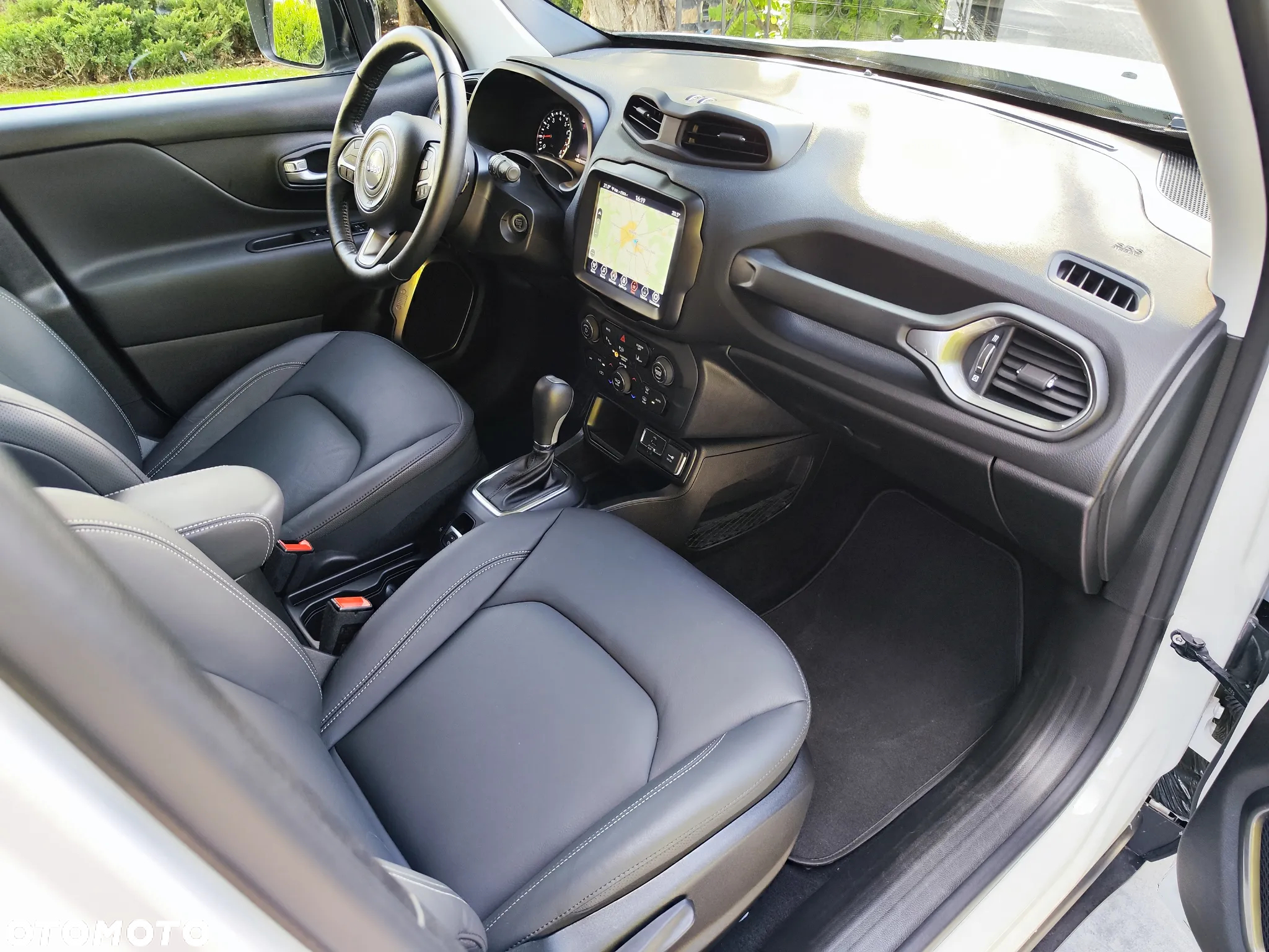 Jeep Renegade 1.5 T4 mHEV Longitude FWD S&S DCT - 14