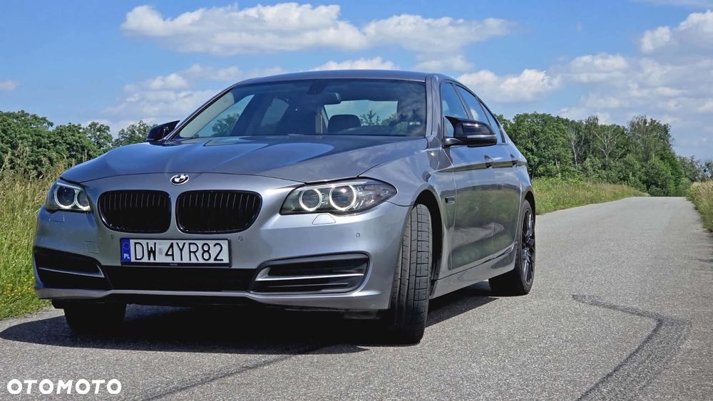 BMW Seria 5 520d xDrive - 2