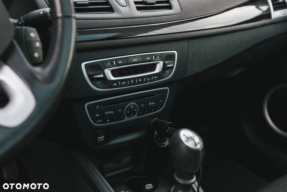 Renault Megane III CC 10-13 - 12
